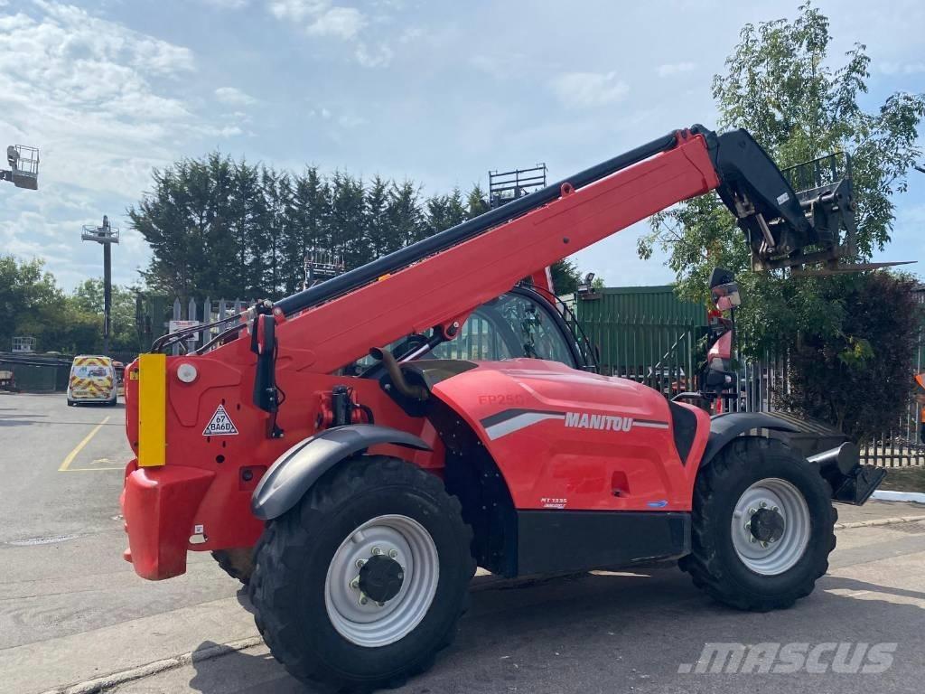 Manitou MT 1335 مناولات متداخلة