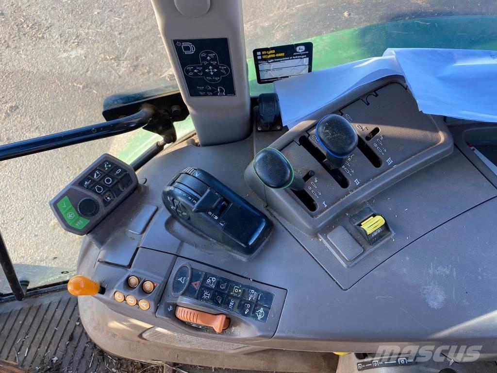 John Deere 5100R الجرارات