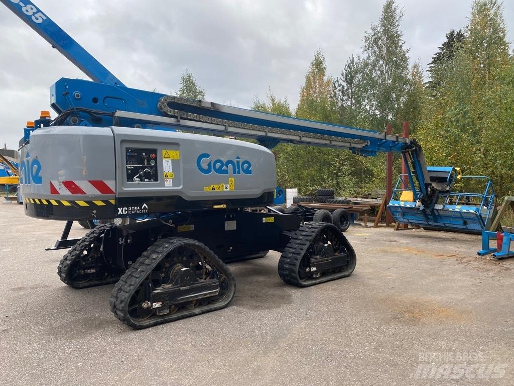 Genie S 65 xc TRAX رافعات سلة مفصلية