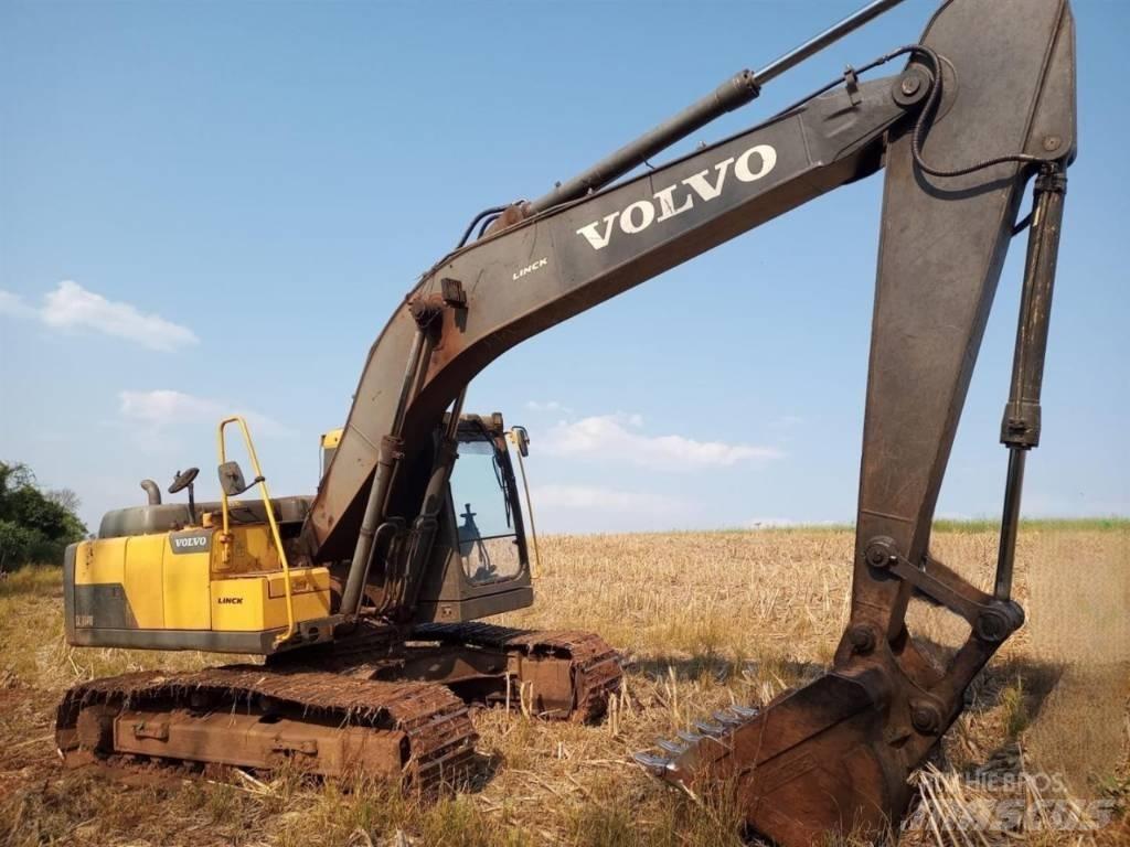 Volvo EC 200 D حفارات زحافة
