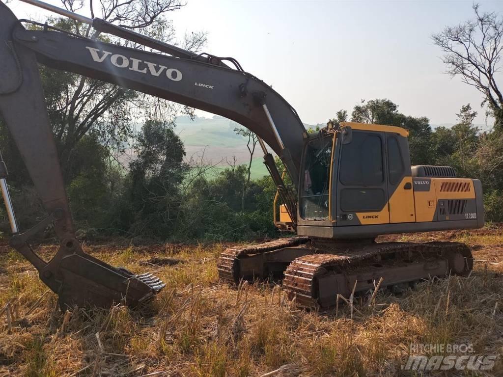 Volvo EC 200 D حفارات زحافة