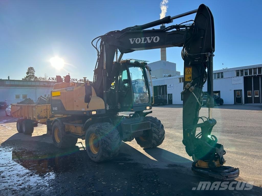 Volvo EW 140 D حفارات بعجل