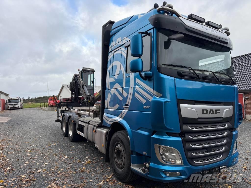 DAF XF 530 6x4 شاحنات نقل آلة الغابات