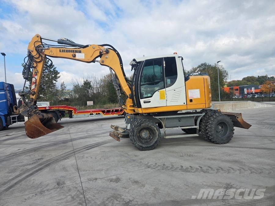 Liebherr 912 COMPACT حفارات بعجل