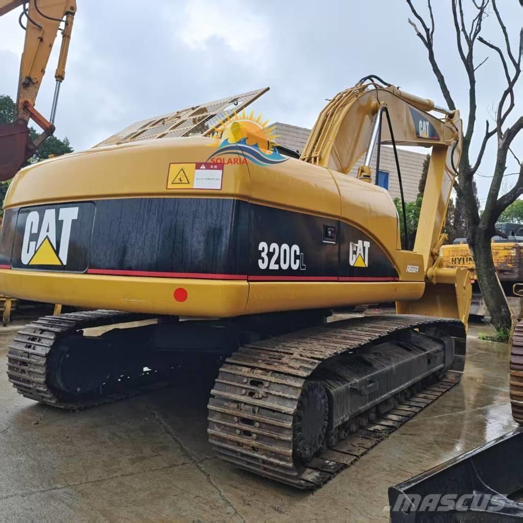 CAT 320 C L حفارات زحافة