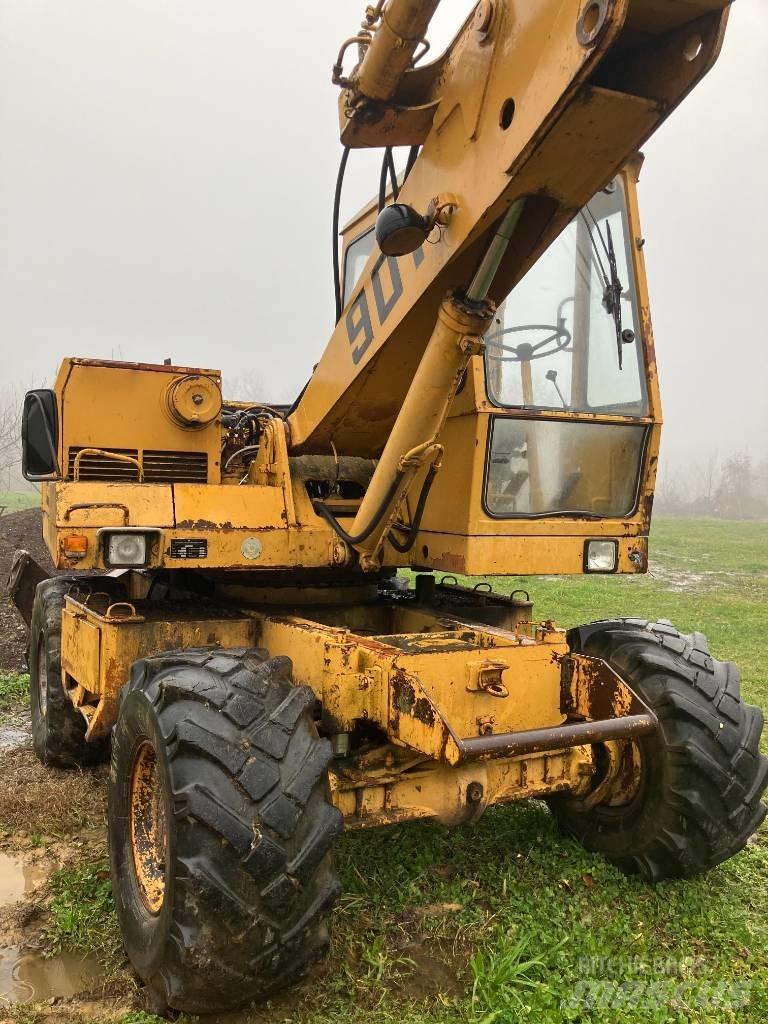 Liebherr A 901 C حفارات بعجل