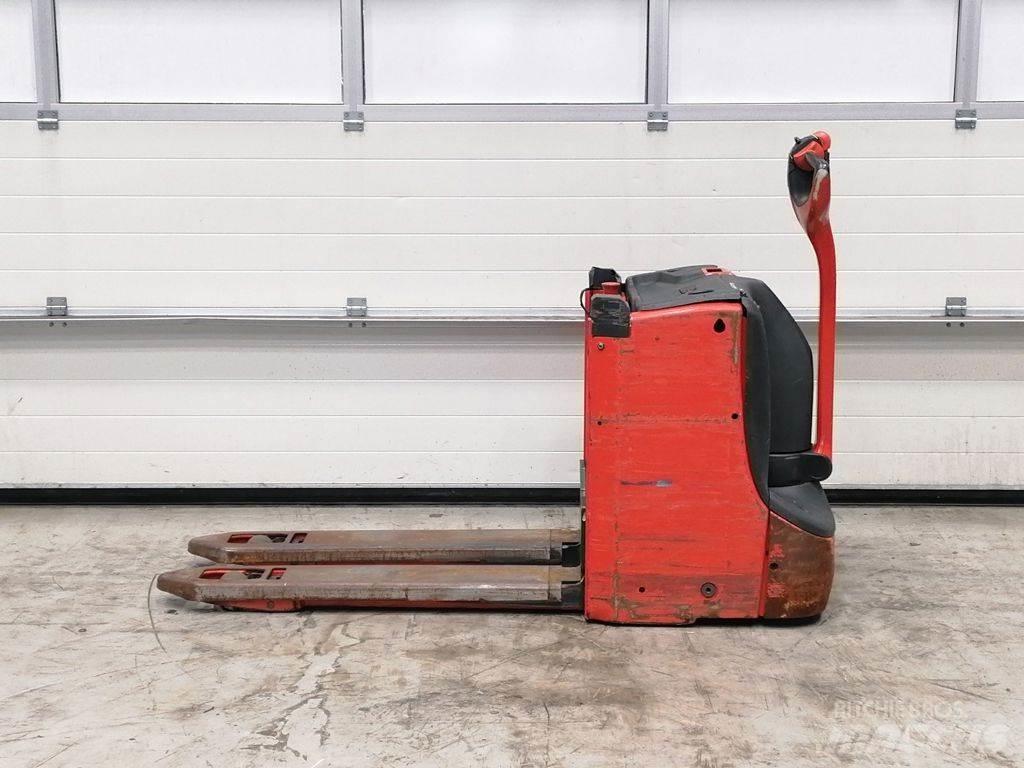Linde T16L شاحنة يدوية بمنصة نقالة