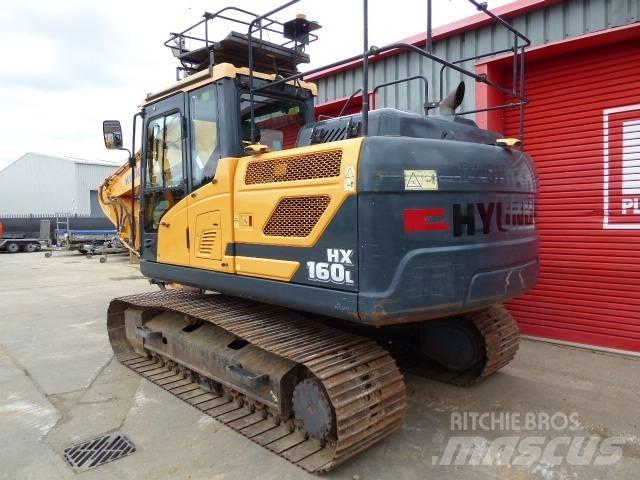 Hyundai HX160L حفارات زحافة
