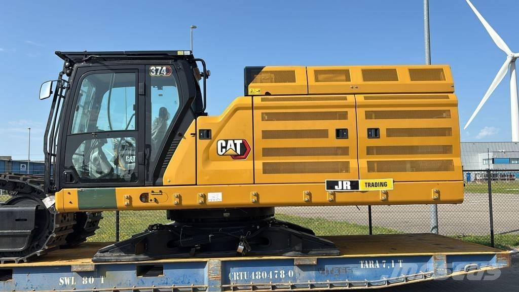 CAT 374 حفارات زحافة