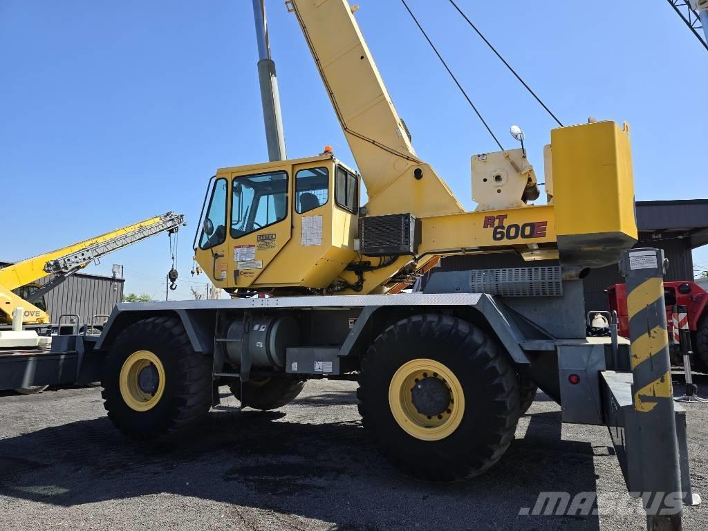 Grove RT 600 E رافعات الطرق الوعرة