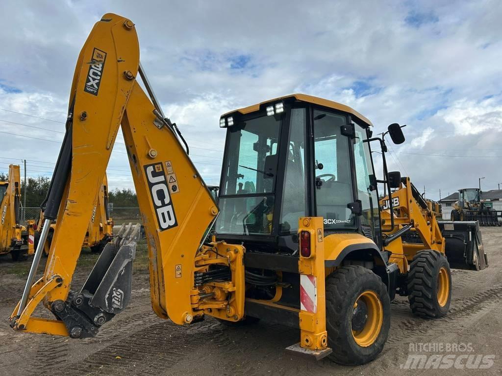 JCB 3 CX لوادر ذات جرافات عكسية