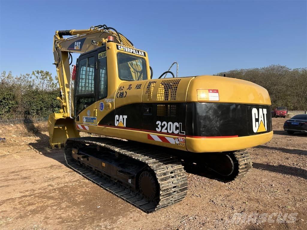 CAT 320 C L حفارات زحافة