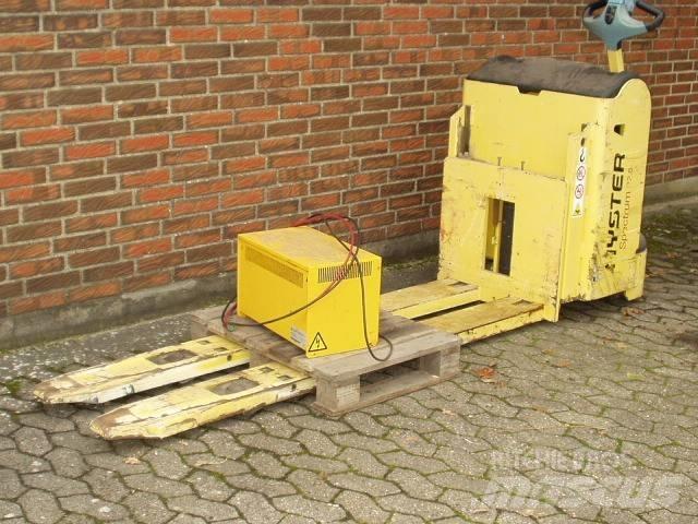 Hyster P 2.5 معدات الرفع منخفض المستوى