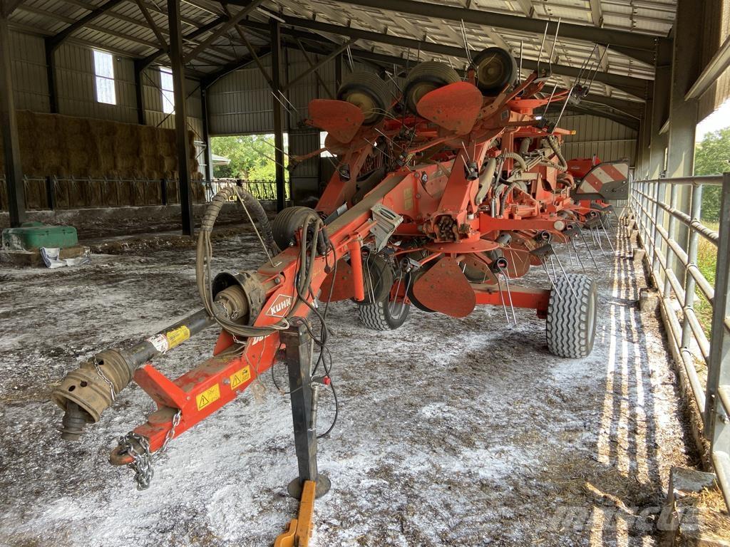 Kuhn GF 13012 T مكابس وميبسات التبن