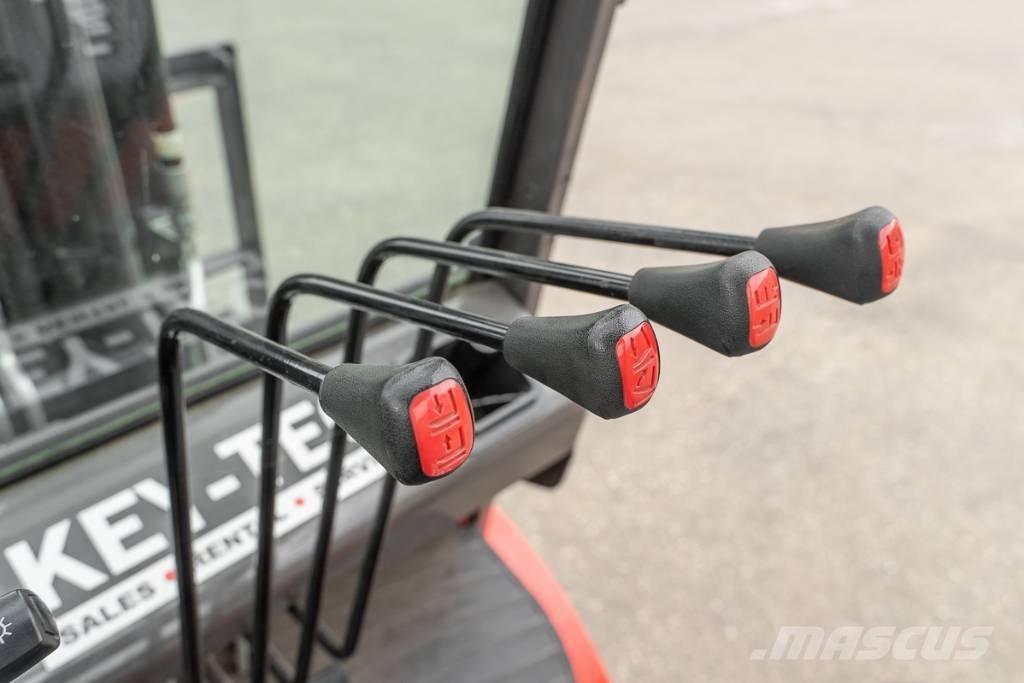 Manitou ME 450 شاحنات ذات رافعات شوكية تعمل بالكهرباء