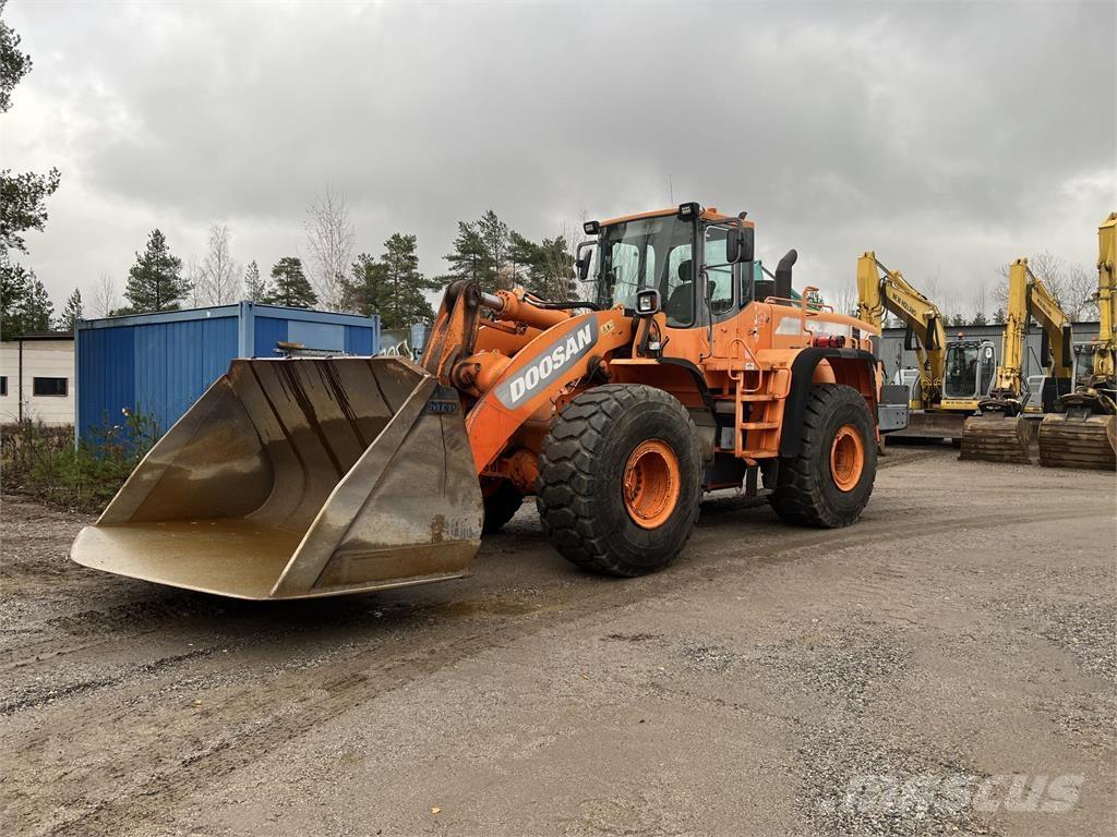 Doosan DL450 لوادر بعجل