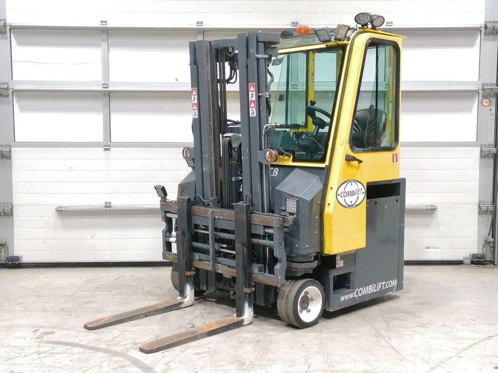 Combilift CBE2500 لوادر جانبية