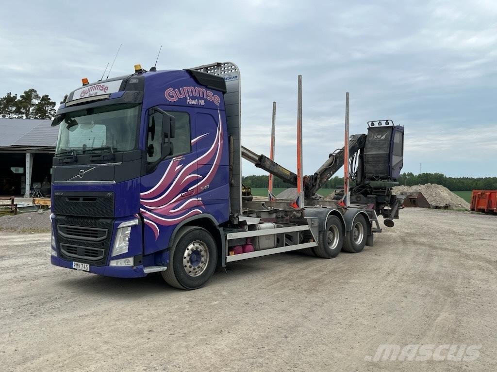 Volvo FH 550 شاحنات أشجار
