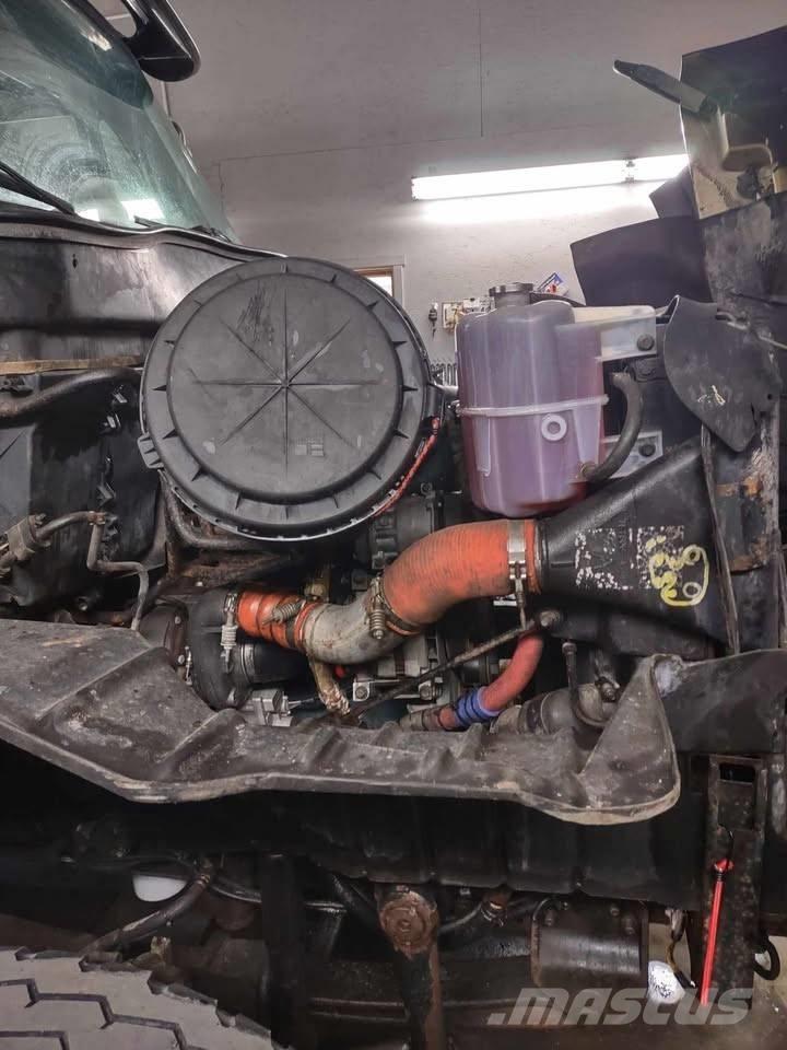 International 7500 شاحنات قلابة