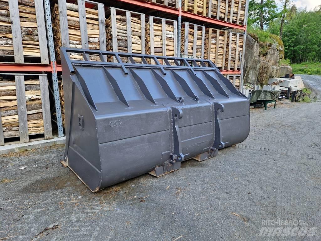 Volvo L 110 H لوادر بعجل