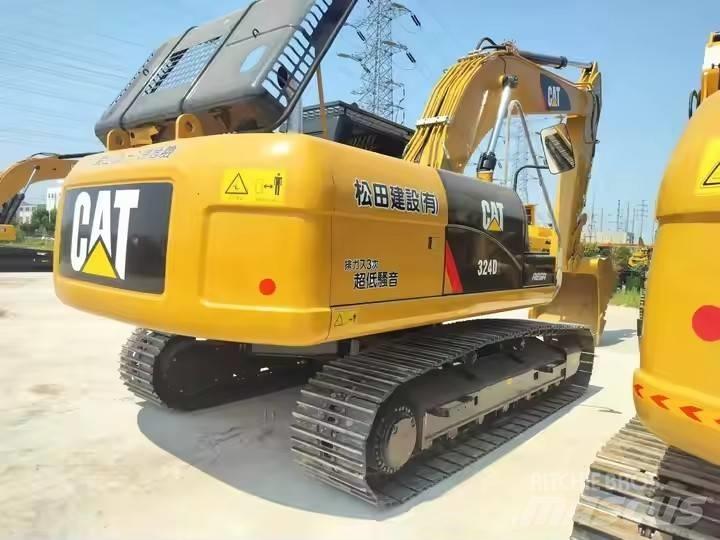 CAT 324D2 حفارات زحافة