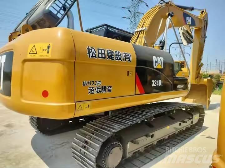CAT 324D2 حفارات زحافة