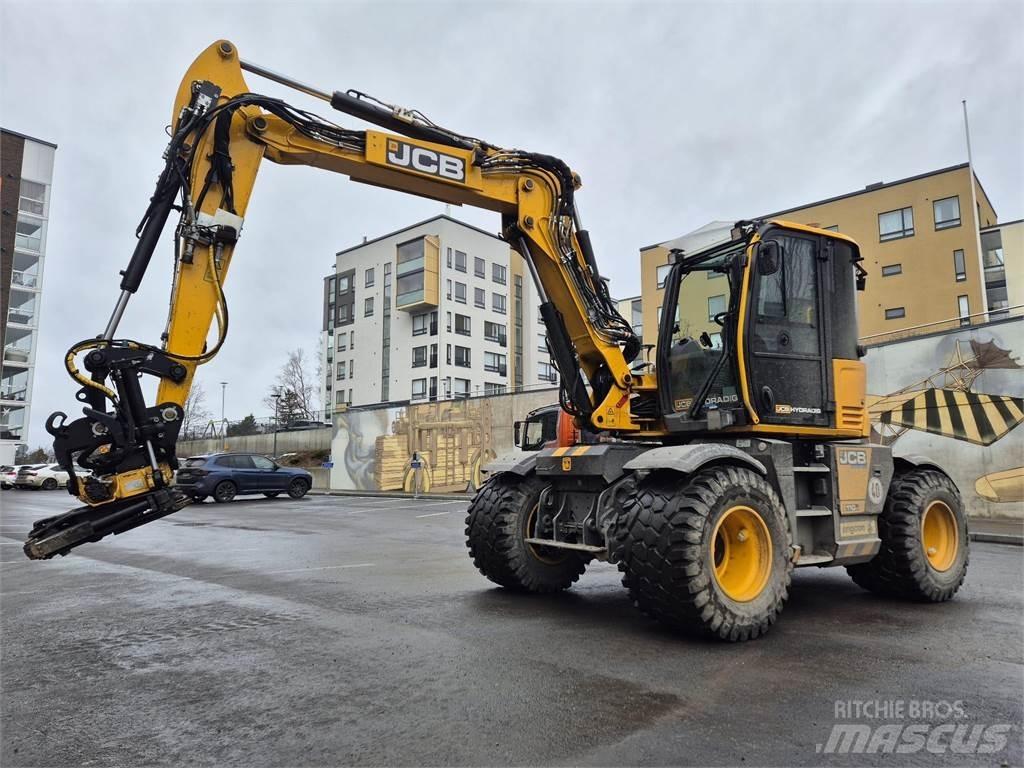 JCB Hydradig 110W حفارات بعجل