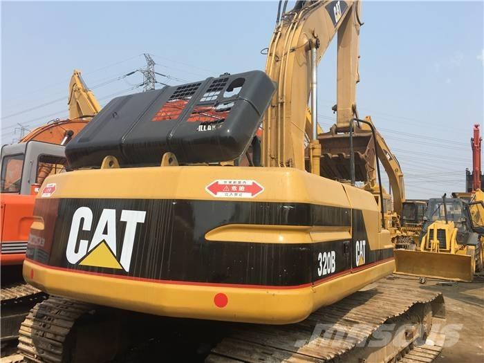 CAT 320 B حفارات زحافة