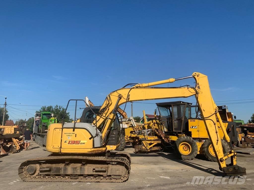 New Holland E 135 SR حفارات زحافة