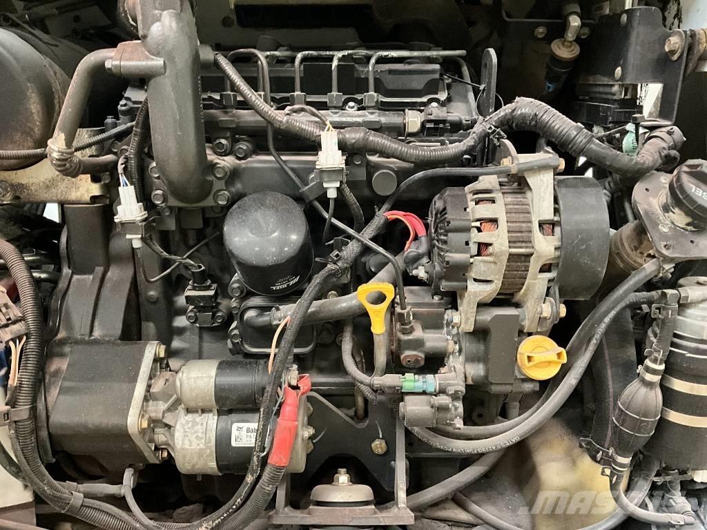 Bobcat T 590 لوادر انزلاقية التوجيه