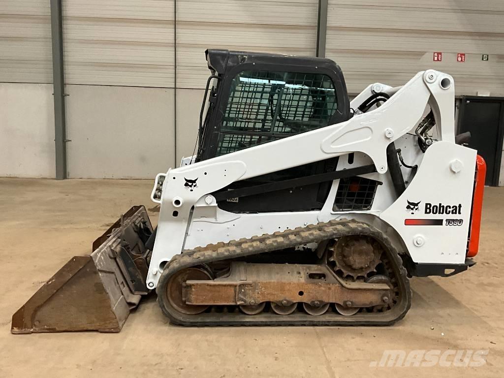Bobcat T 590 لوادر انزلاقية التوجيه