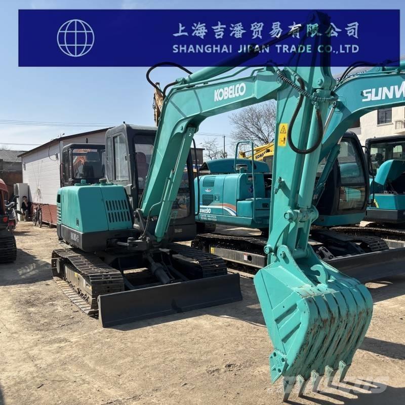 Kobelco SK 60 حفارات زحافة