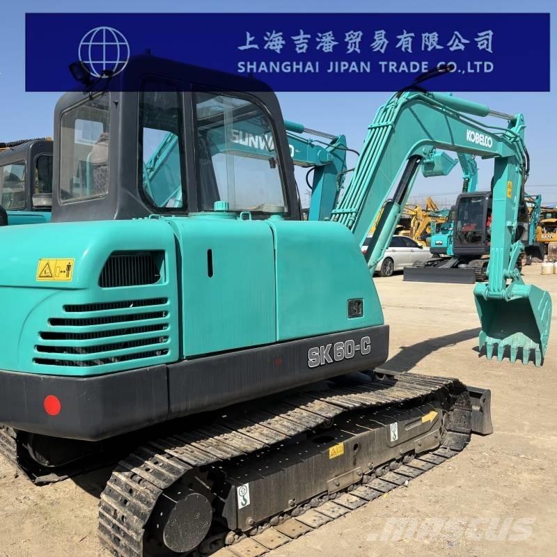 Kobelco SK 60 حفارات زحافة