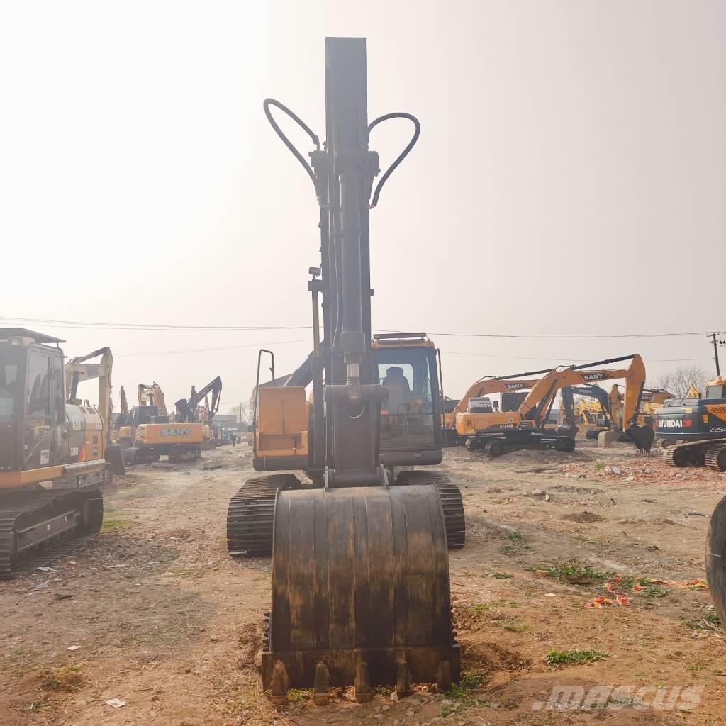 Hyundai R220LC-9S حفارات زحافة