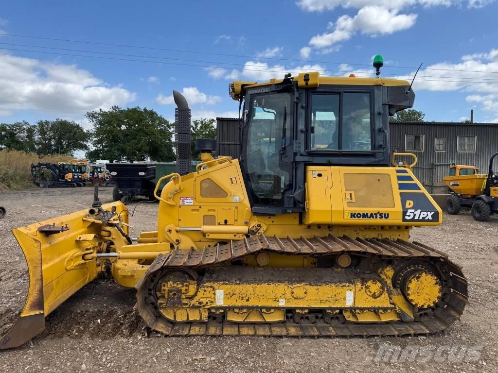 Komatsu D51PX-24 بلدوزرات مجنزرة