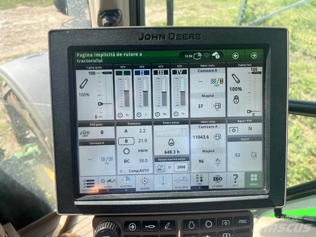 John Deere 6R 215 الجرارات