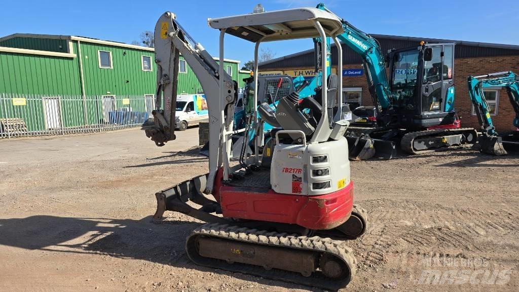 Takeuchi TB 217 R حفارات صغيرة أقل من 7 طن (حفارات صغيرة)