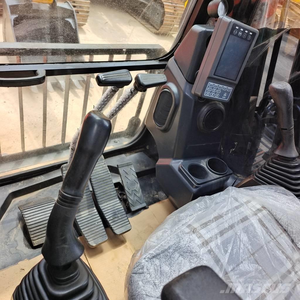 Sany SY 135 C حفارات زحافة