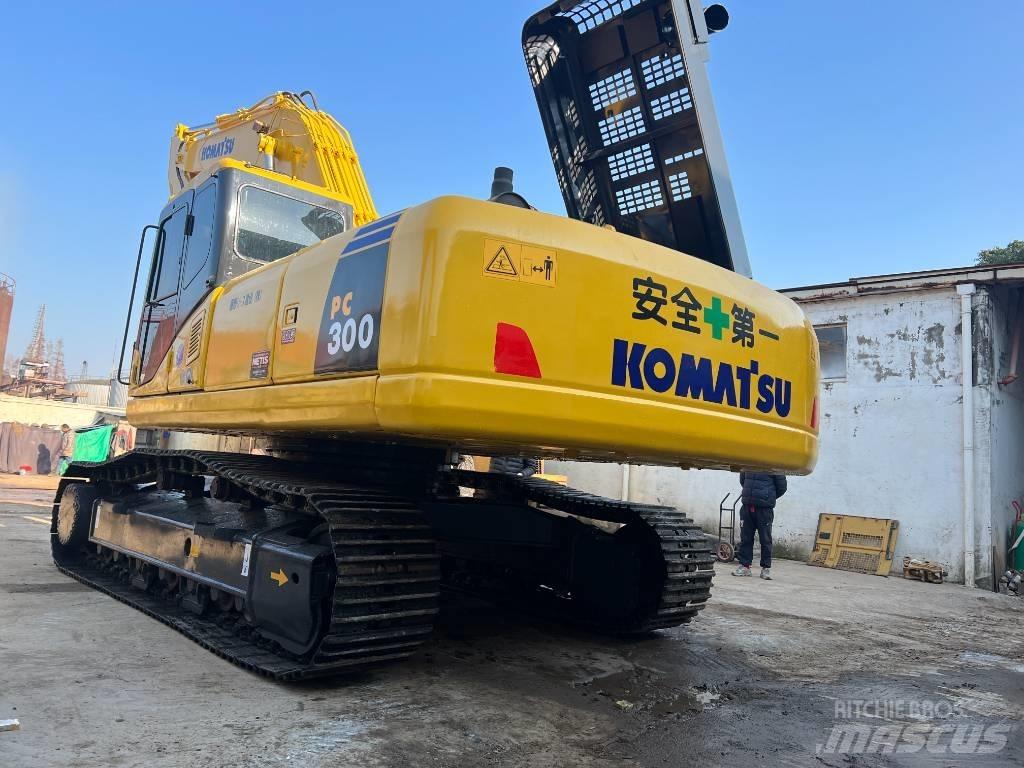 Komatsu PC 300-7 حفارات زحافة