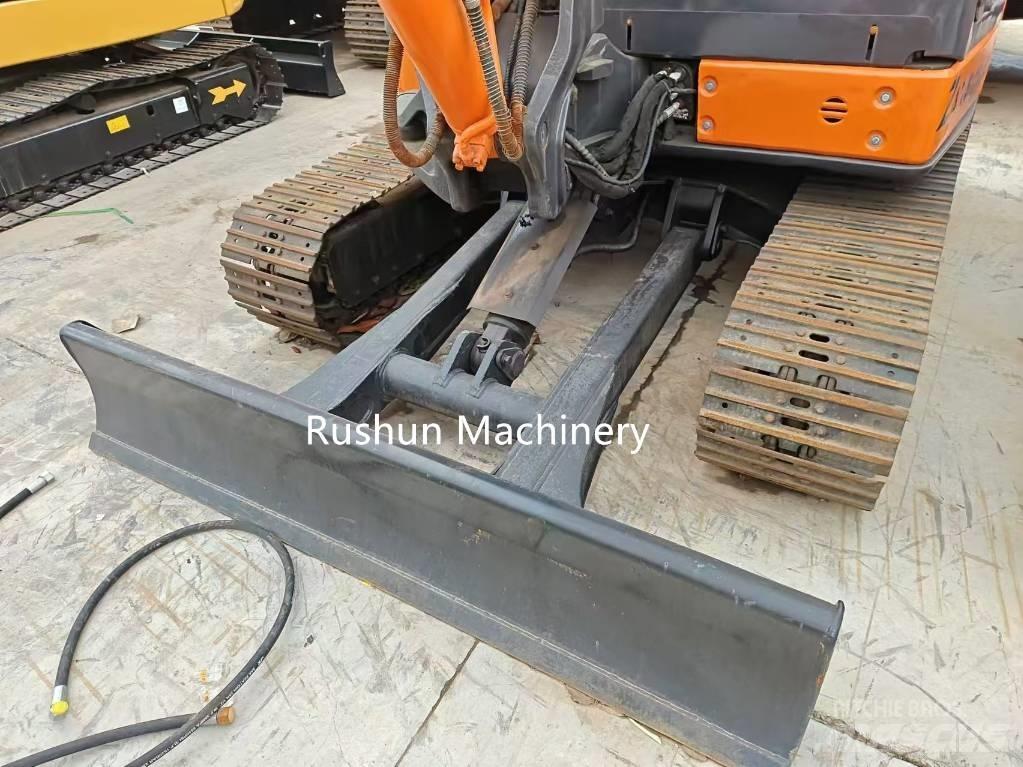 Hitachi ZX65 حفارات زحافة