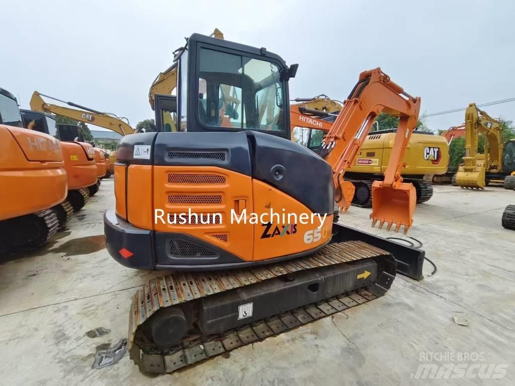 Hitachi ZX65 حفارات زحافة