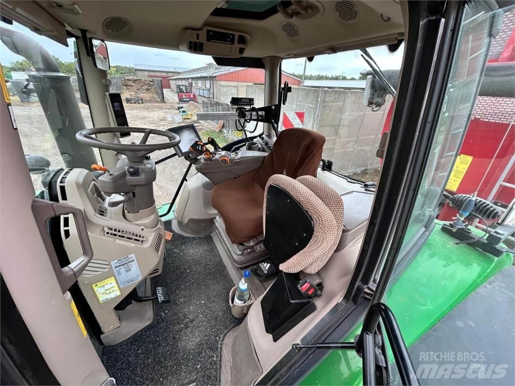 John Deere 6R 250 الجرارات