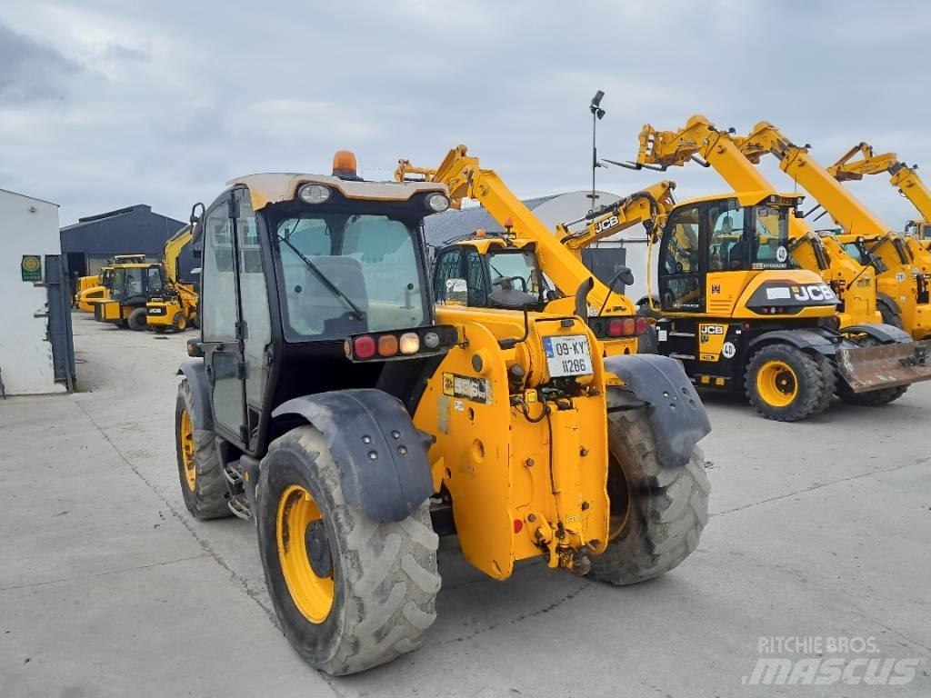 JCB 536-60 مناولات متداخلة