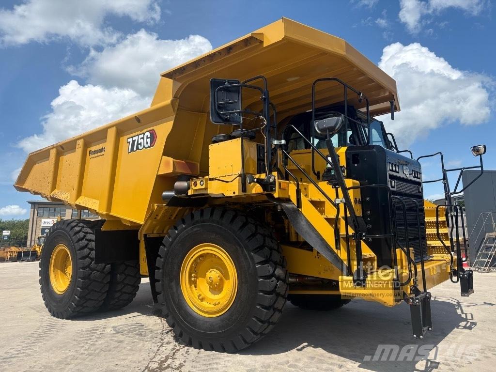 CAT 775 G شاحنات المخلفات الصلبة