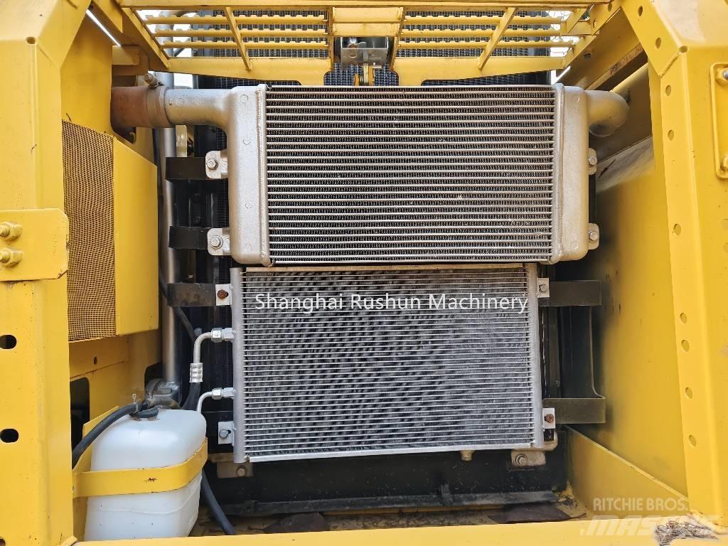 Komatsu PC 220-7 حفارات زحافة