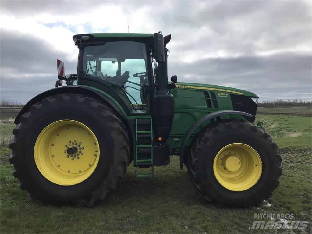 John Deere 6250R الجرارات