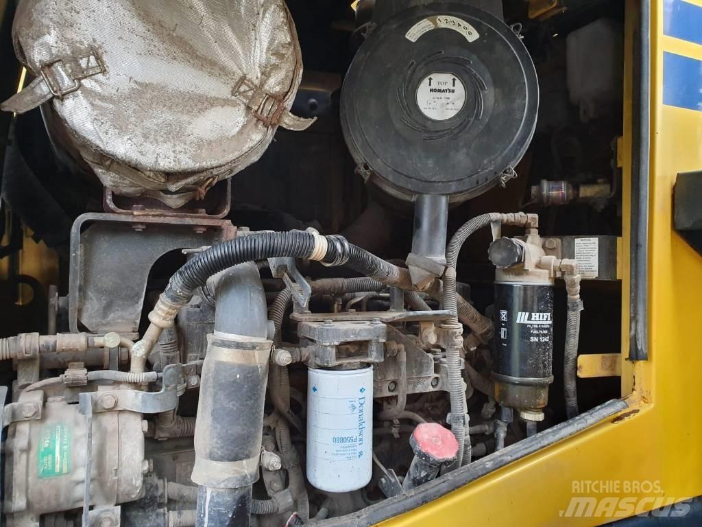 Komatsu WA 320 PZ-6 لوادر بعجل