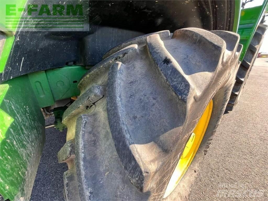 John Deere 8600 علافات ذاتية الدفع