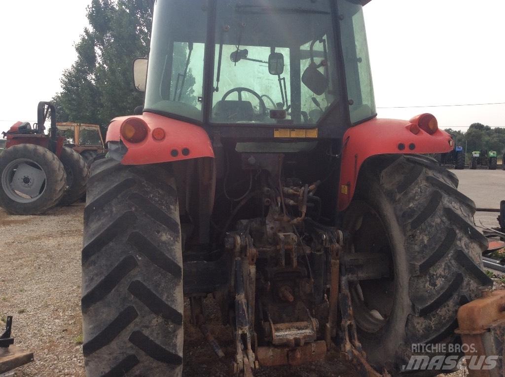 Massey Ferguson 5435 الجرارات