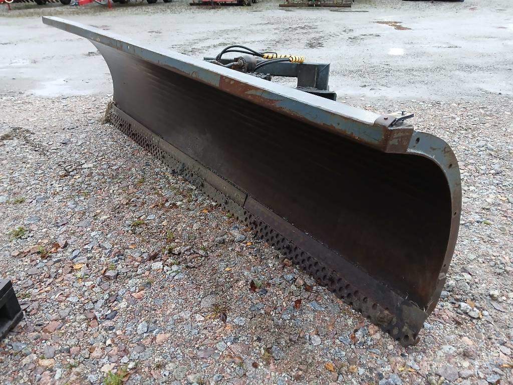 Stark 360 حراثات ونصول الجليد